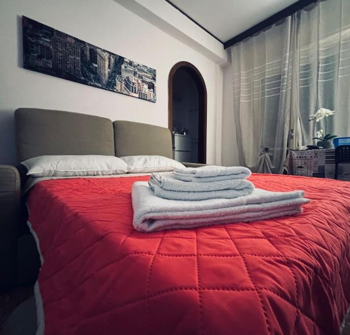 Netflix - Wi-Fi - “Fiume 19” - Appartement Triëst Buitenkant foto